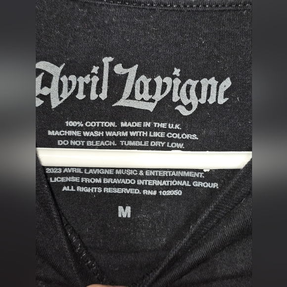 Avril Lavigne Bite Me Tour European Date Black Tee Shirt Size M - Picture 2 of 4